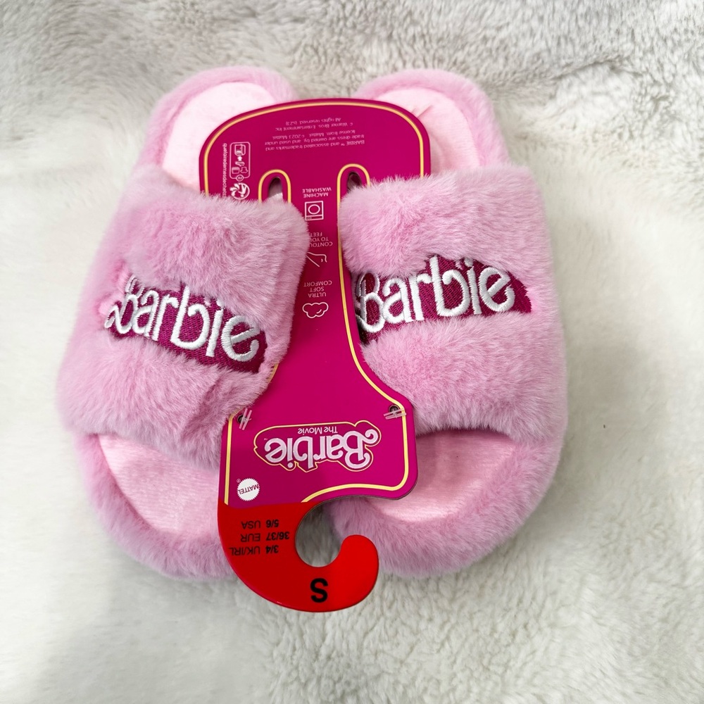 *NEW* Barbie Pink Slippers Size S (5/6)